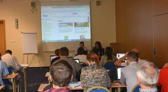 Powiększ obraz: Pokaz sposoby analizy dostępności serwisu www podczas szkolenia w Opolu