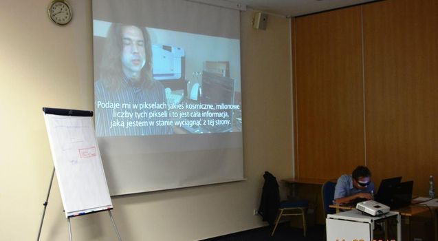 Powiększ obraz: Pokaz technologii asystujących podczas konwentu regionlnego w Opolu - Sebastian Depta konsultant ds dostępności 